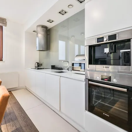 Sea Towers By Northside * غدينيا